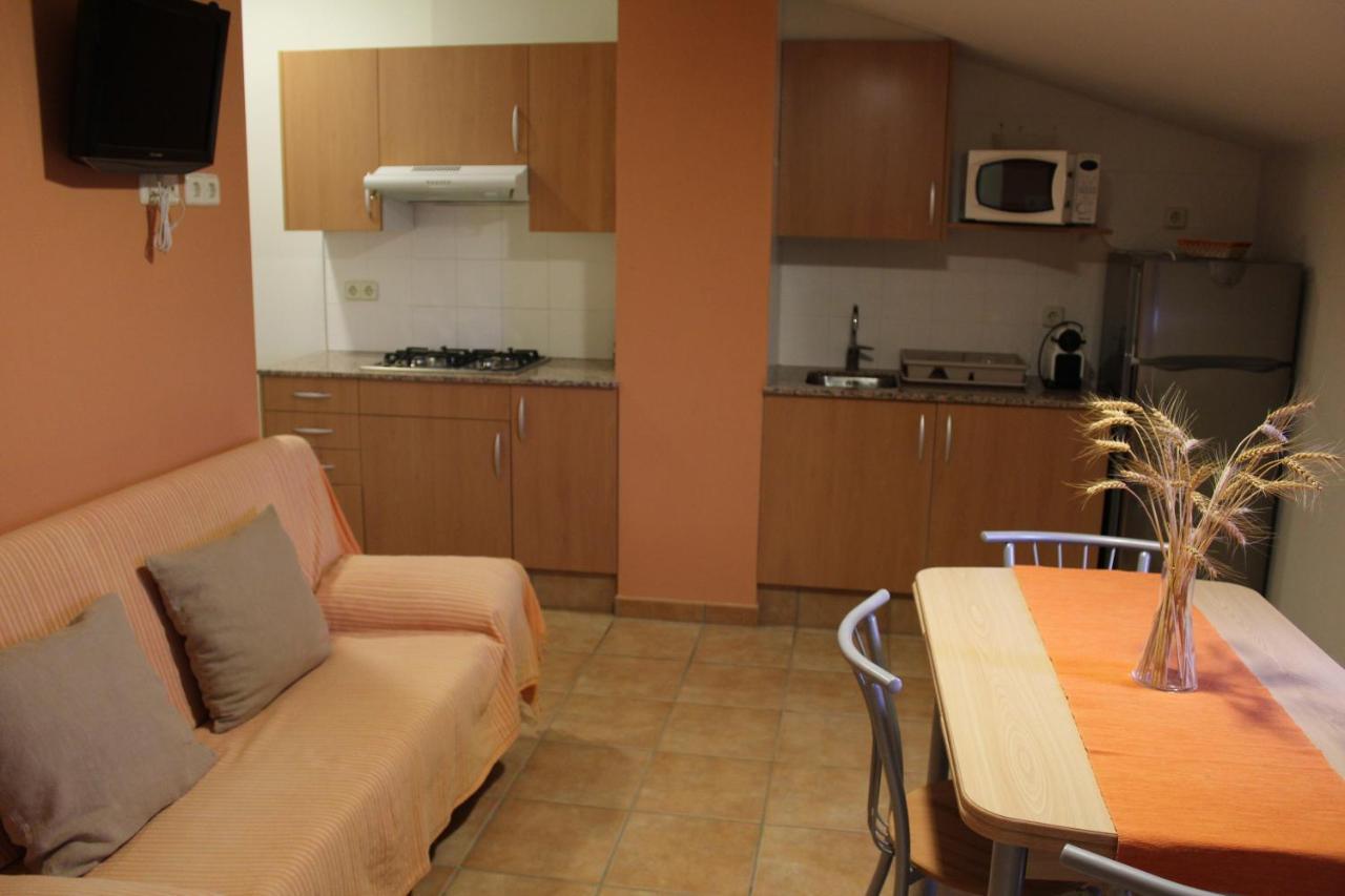 Castell De Ceuro. Hotel Rural Ogern Bagian luar foto