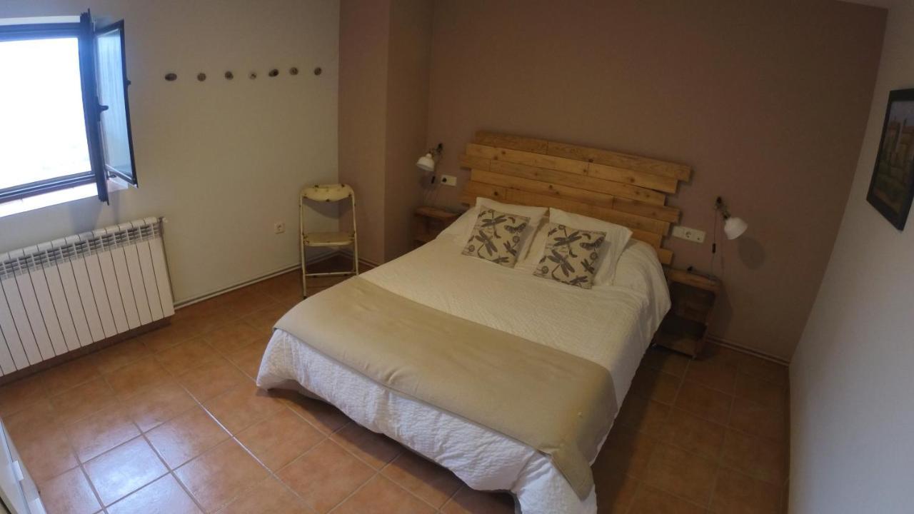 Castell De Ceuro. Hotel Rural Ogern Bagian luar foto