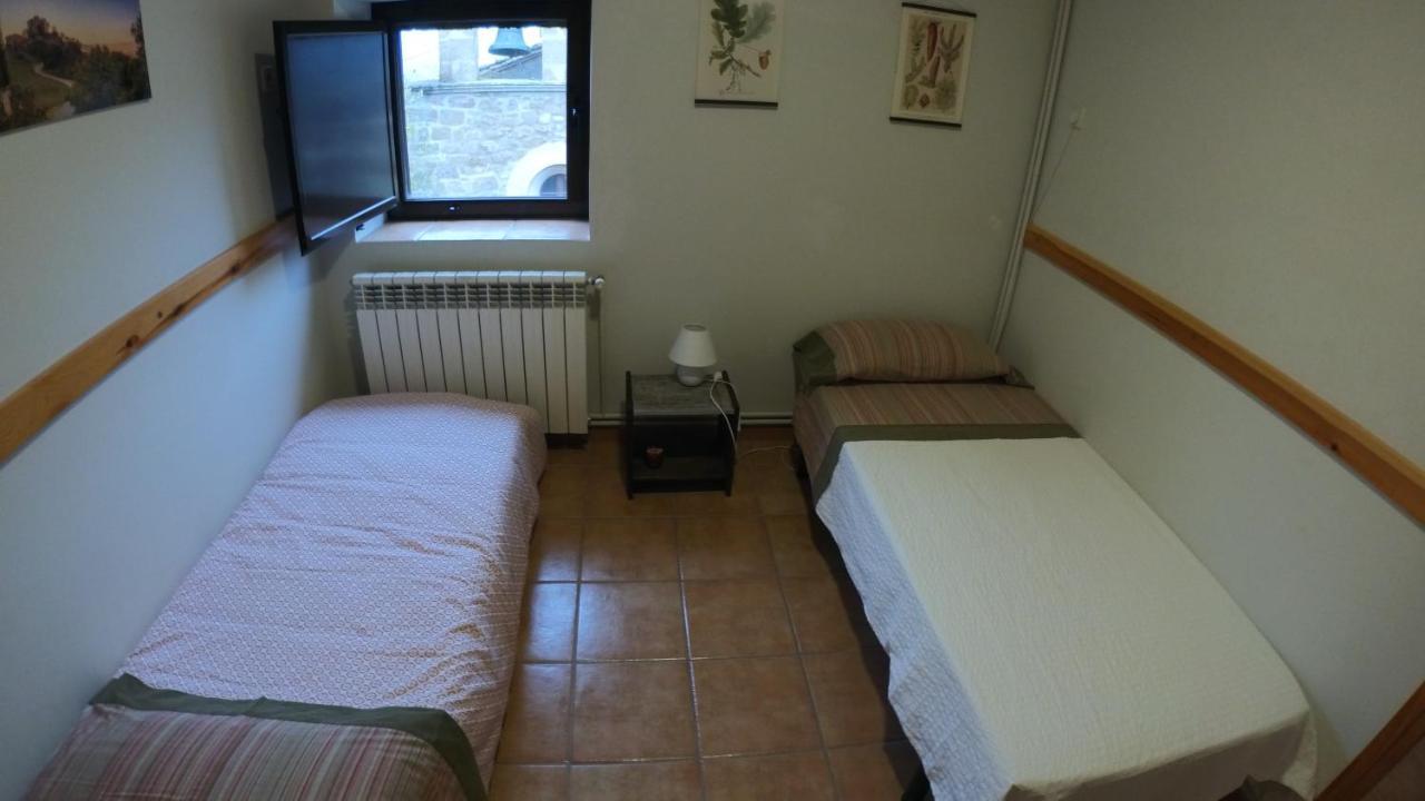 Castell De Ceuro. Hotel Rural Ogern Bagian luar foto